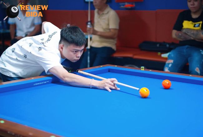 Cách phục vụ tại Billiard Four Men