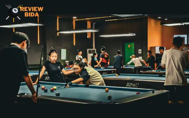 Mew Billiards Club - CLB Bida Hóc Môn có nhiều ưu đãi