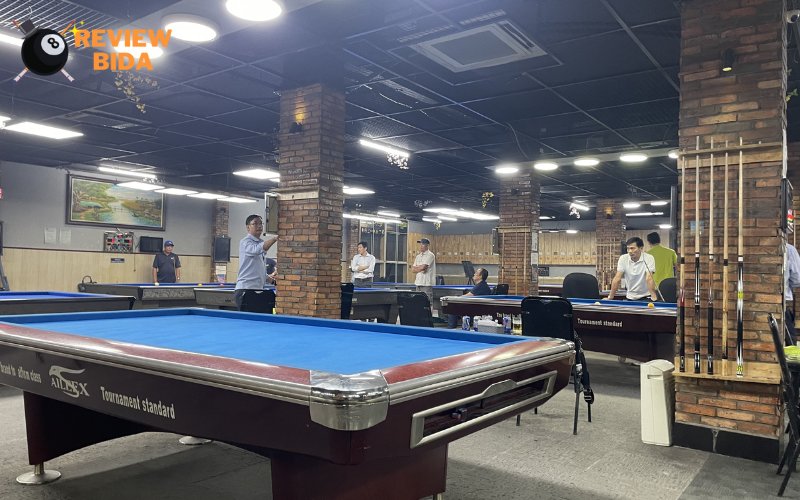 Billiards bida Rome còn tổ chức các buổi đấu giao lưu dành cho dân chuyên nghiệp lẫn nghiệp dư