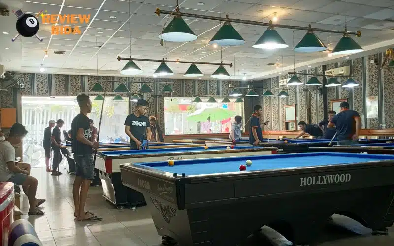 Không gian rộng rãi tại Đại Trí Billiards Club