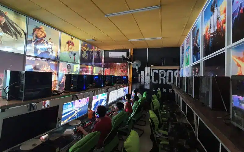 Không gian gaming cũng không kém thú vị và sang trọng