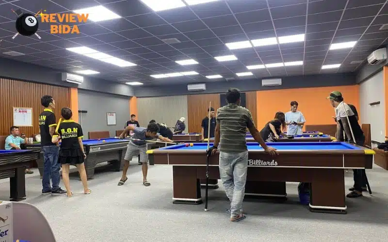 Không gian quán Bon Billiards Club Tân Phú