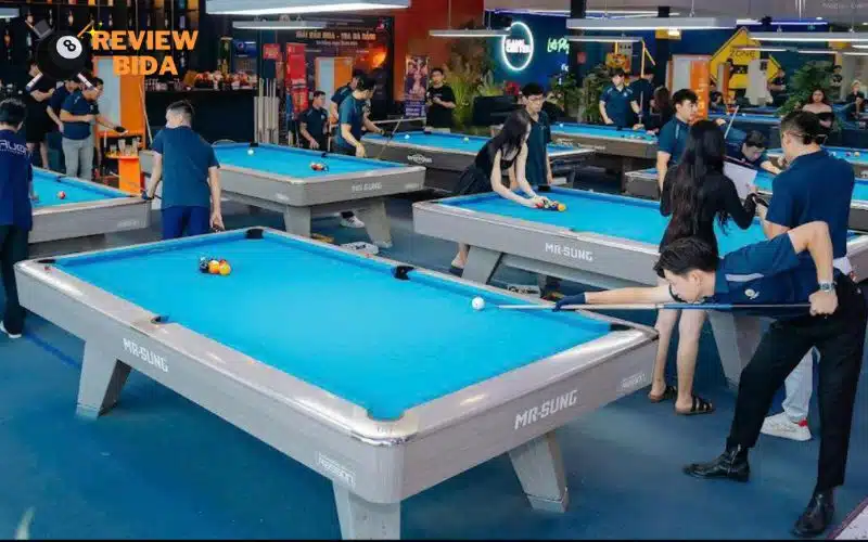 Một không gian lý tưởng để gặp gỡ bạn bè, thách đấu và thư giãn tại AVON Billiards Club