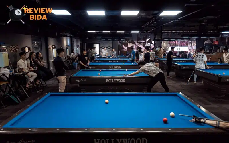 Louis Billiards Club Đà Nẵng thu hút đông đảo cộng đồng đam mê bida