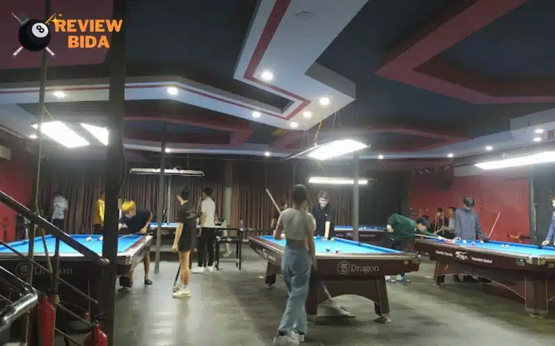 Billiards Phú Kỳ 77 nổi bật như một điểm đến lý tưởng cho những ai đam mê bida