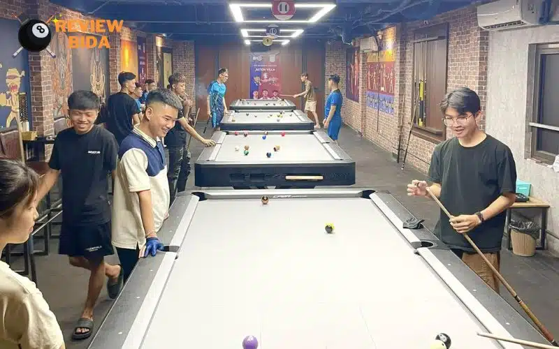 Các thông tin đánh giá về ưu và nhược điểm khi chơi bida tại 106 Billiards Phú Kỳ